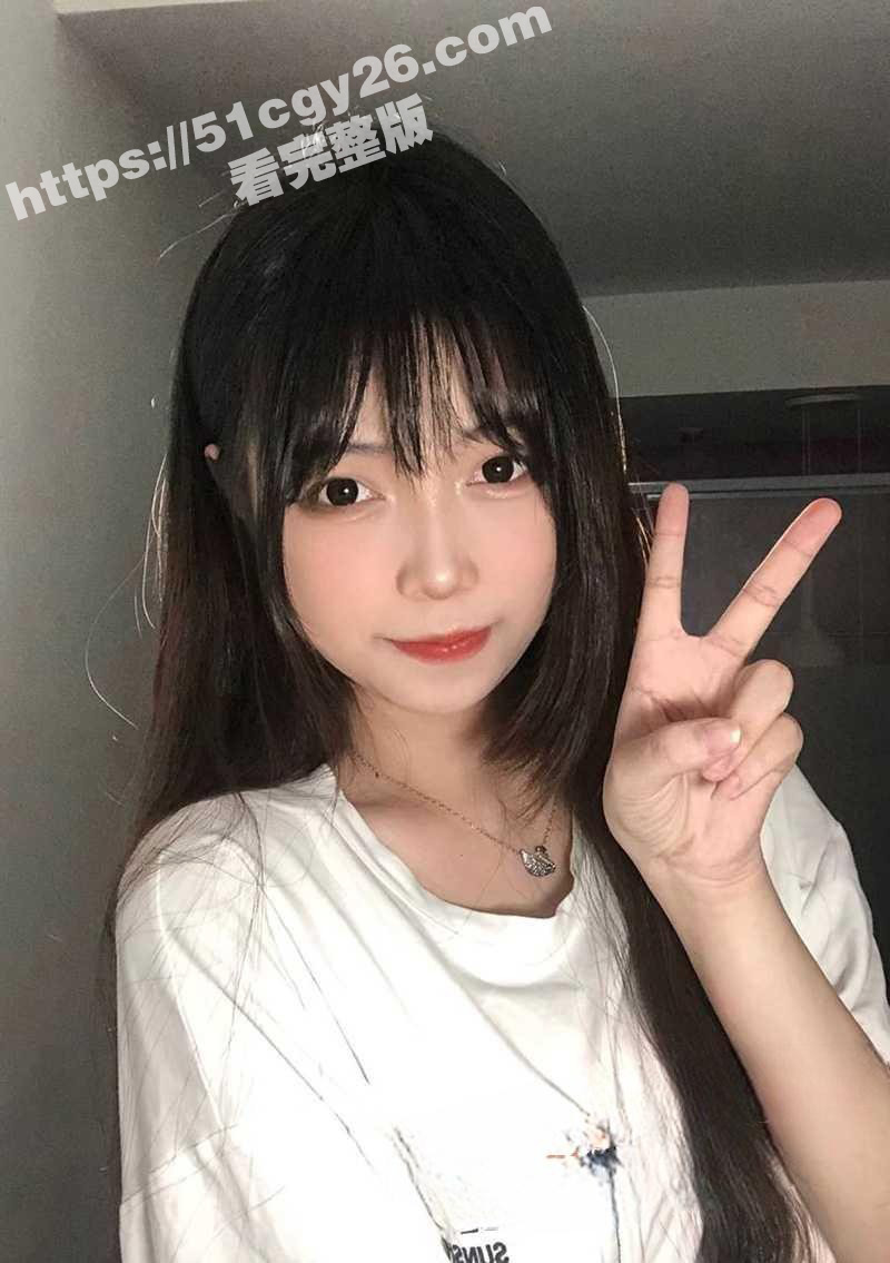 河北传媒学院 柳欣怡 背着男友出轨成性 主动扭腰狂蹭炮友肉棒 画面十分激烈! - 51吃瓜网-51吃瓜网