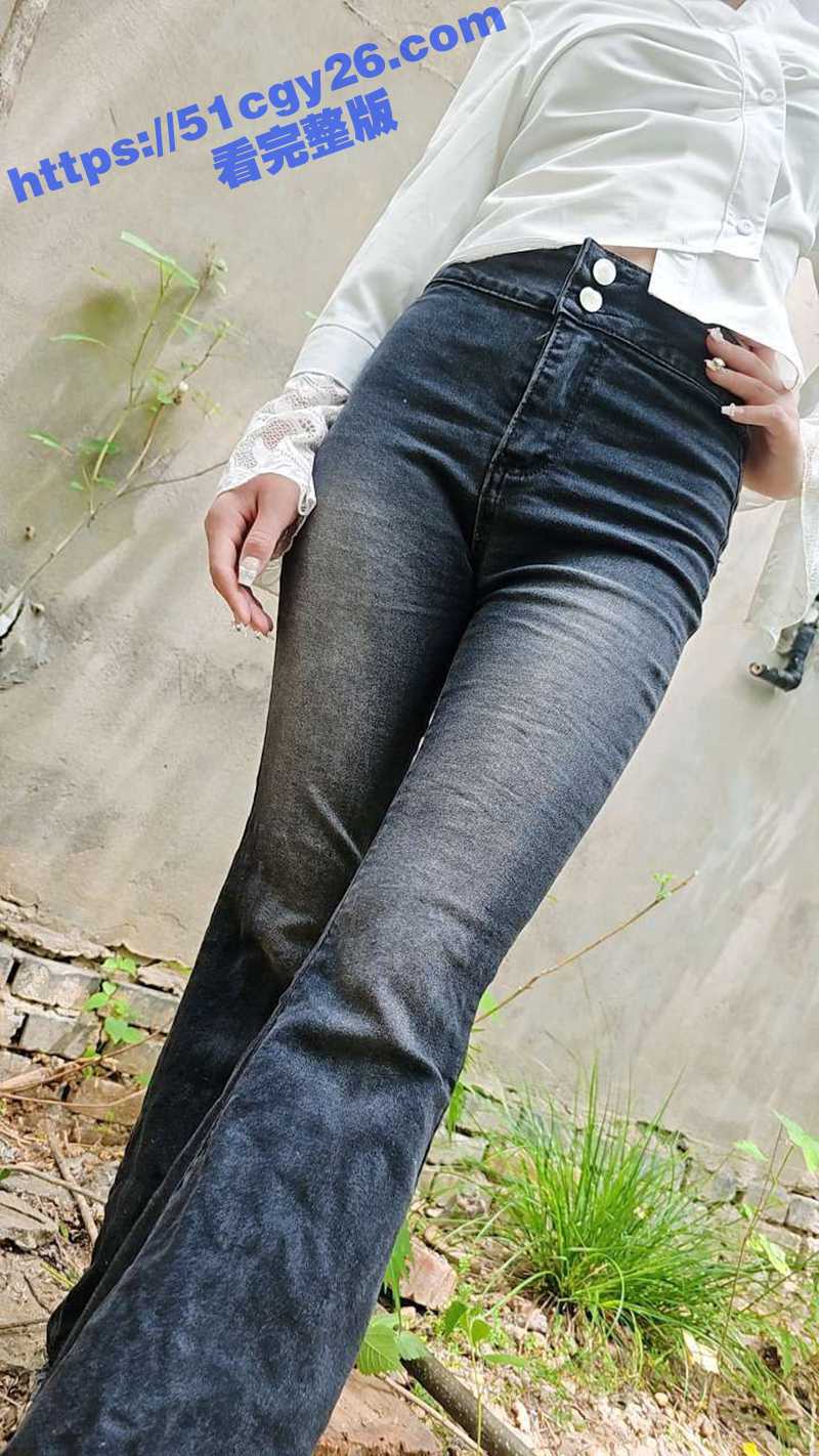 51原创狂情哥哥 兄妹野外摘桑果 妹妹趁哥哥尿尿猛的上嘴口住鸡巴 哥哥后入爆操内射粉嫩骚穴！ - 51吃瓜网-51吃瓜网