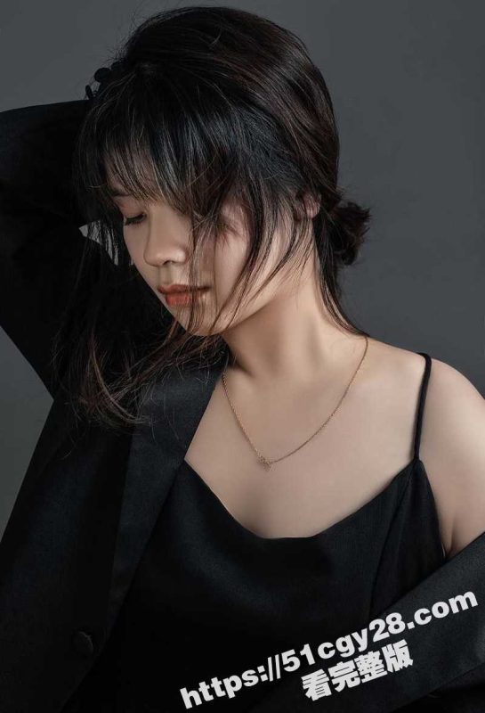 贵州居委会少妇 王善芬 婚内出轨视频曝光 被炮友拽头发后入猛操 与生活照形成强烈反差！-51吃瓜网