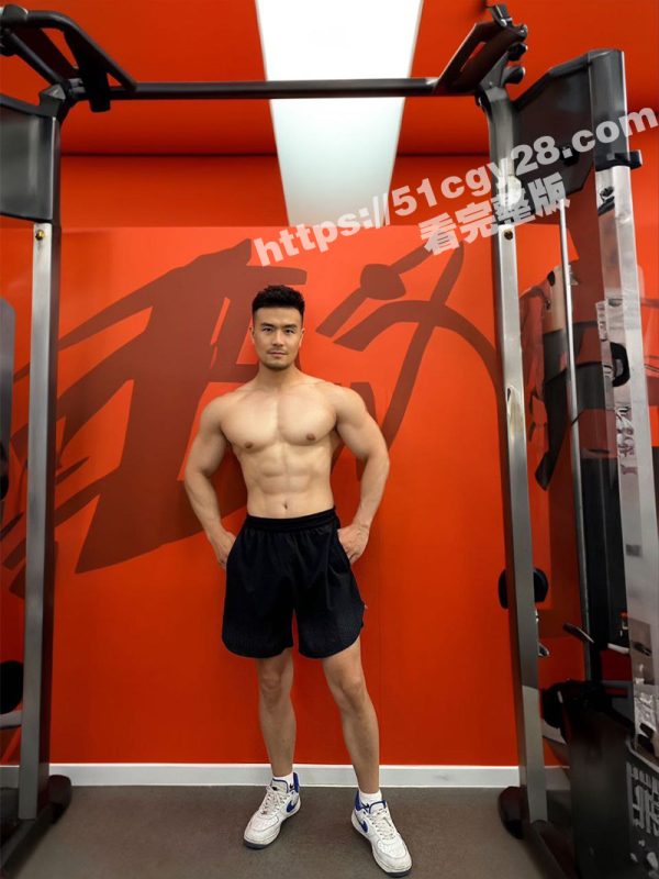 男Gay深夜上门按摩偷拍全记录 男顾客吃按摩师鸡巴被操后拒付钱 报警斗殴抢手机引爆争议！-51吃瓜网