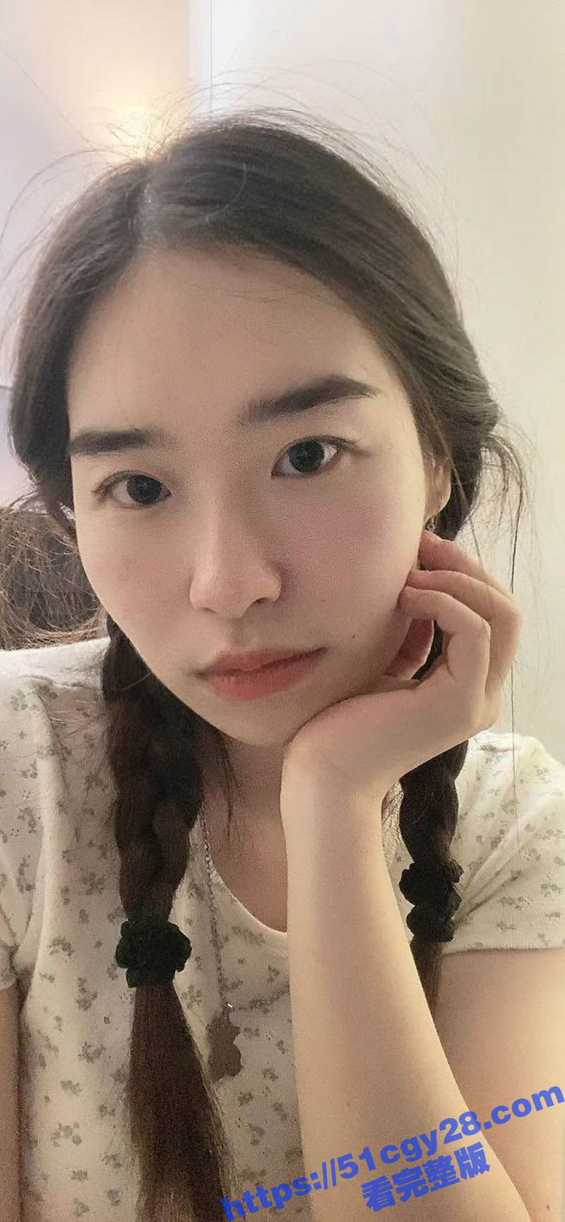 内蒙古乌兰浩特 张雪萌 人人可操的公交车曾约炮20多人 舔奶啪啪内射画面曝光 极度淫靡！ - 51吃瓜网-51吃瓜网