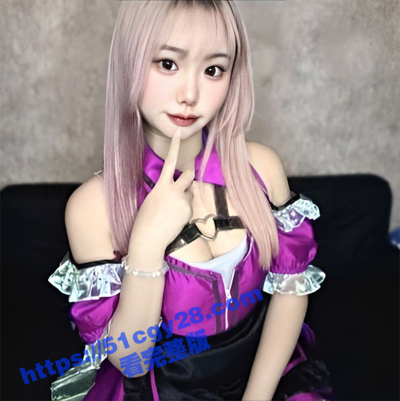 热爱cosplay的美女小骚货 被金主包养并定制性感裸聊视频 随后被约出来口交后入爆操一波！ - 51吃瓜网-51吃瓜网