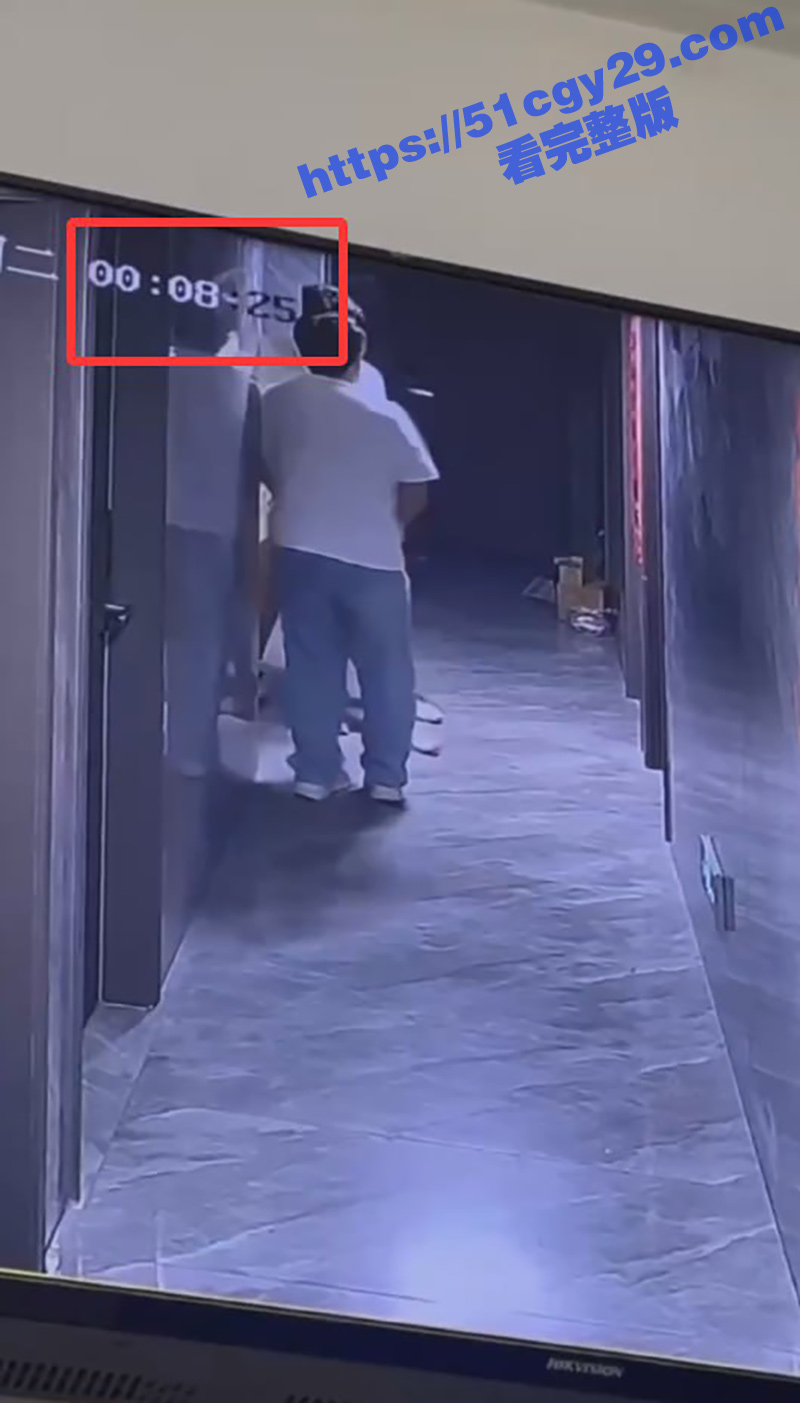 美女520当晚酒醉被两名男子捡尸 强行拖入酒店房间 轮奸2小时酒醒后才被救出 最终两人被拘! - 51吃瓜网-51吃瓜网