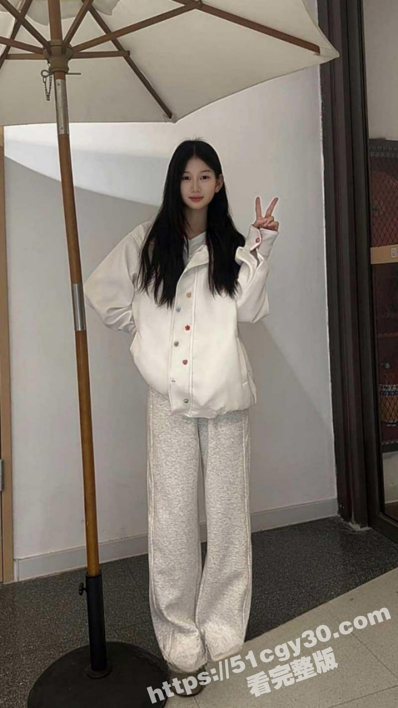 江西科技学院 秦妍 背着男友网上撩骚 展示无实物深喉 高潮脸打飞机骚出天际! - 51吃瓜网-51吃瓜网