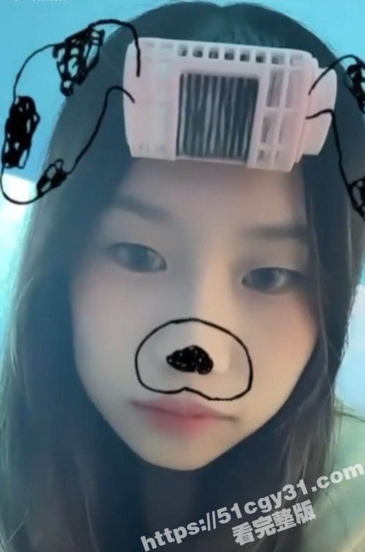 大学生眼镜妹 慧雯 全裸自慰视频泄密 嫩白如雪的酮体张开M腿 手指不断抽插粉穴 骚态毕露！-51吃瓜网