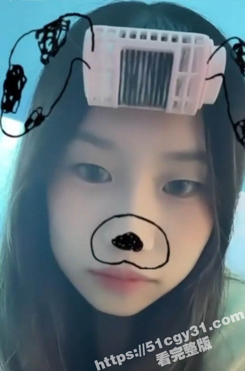 大学生眼镜妹 慧雯 全裸自慰视频泄密 嫩白如雪的酮体张开M腿 手指不断抽插粉穴 骚态毕露! - 51吃瓜网-51吃瓜网