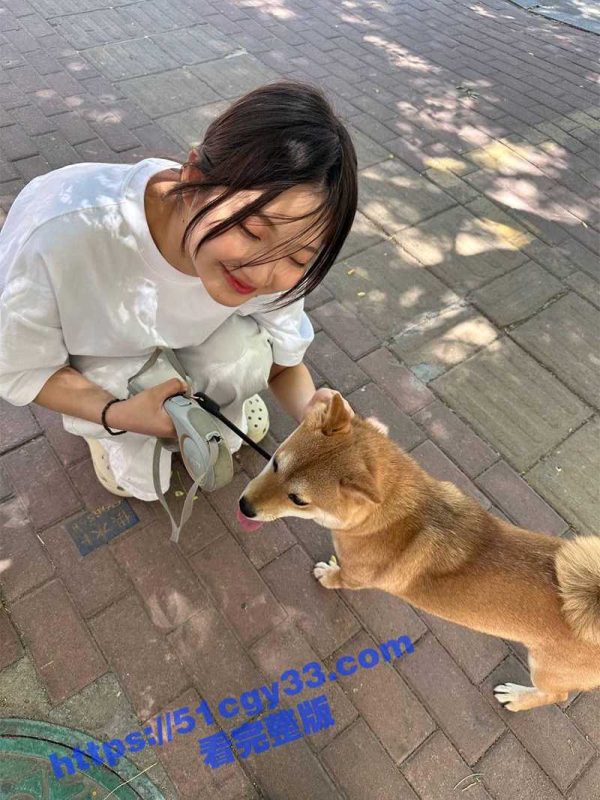 瓜友最新投稿 山东极品嫩妹不雅私拍遭绿帽男友泄密 馒头嫩穴超级紧夹到鸡儿疼！-51吃瓜网