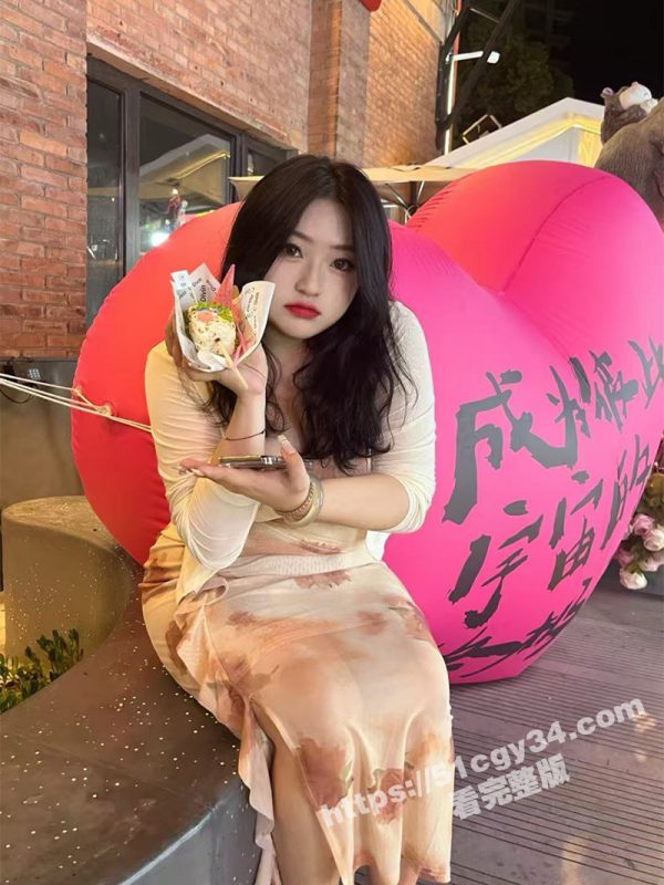 江浙沪高端外围女做爱视频流出 微胖体型丰乳肥臀 各种情趣装服务金主 后入骚穴臀浪翻滚 极致服务爽翻金主！-51吃瓜网
