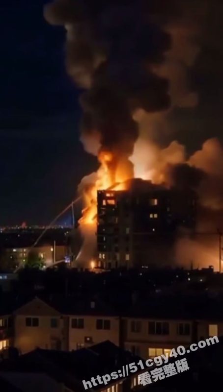 伊朗导弹雨点般袭向特拉维夫 夜空中火光冲天宛如末日 双方冲突升级 这次看来是玩真的了！-51吃瓜网