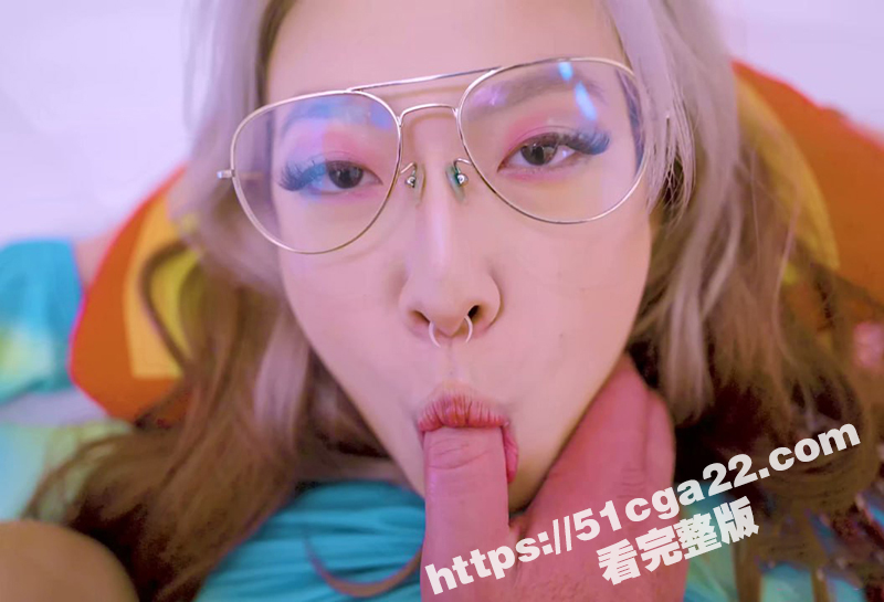 OF亚裔网红 米拉 媚黑AV流出！较小身材挑战黑人巨型肉棒 多种体位无套做爱 节奏激烈玩法超淫！-51吃瓜网