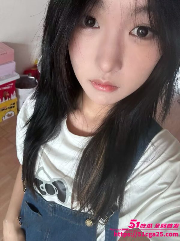 泡良大神 fKabuto 约炮极品大奶学生妹 各种调教道具齐上阵 小穴都干肿啦!-51吃瓜网