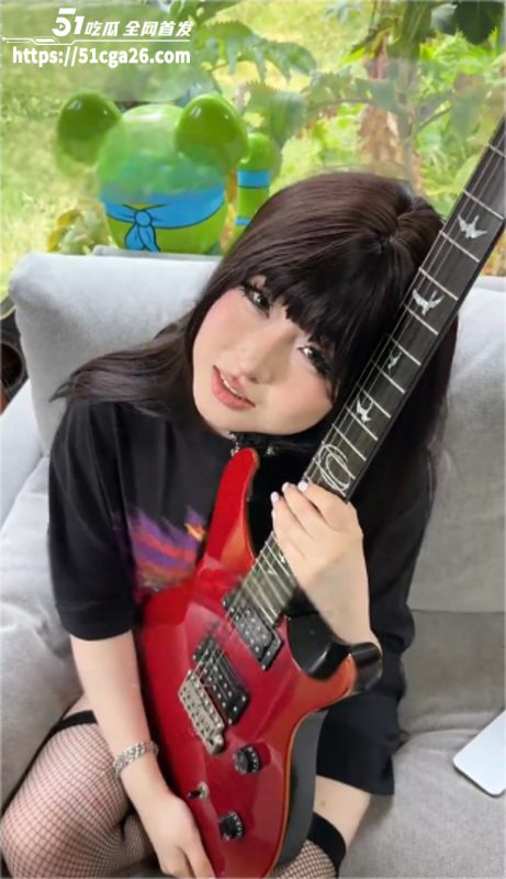 推特极品阿黑颜母狗 Pupu噗噗 最新剧情 为得到学长的大吉他 主动吃下他的大鸡巴！-51吃瓜网