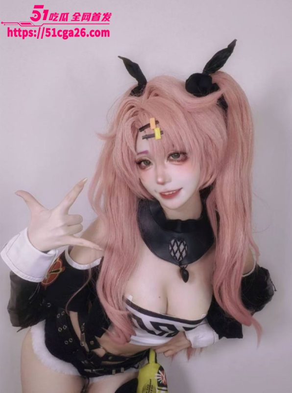 推特极品Coser御姐 虎皮折耳猫 为捞金线下主动献身 遭猛男金主疯狂打桩 口技精湛令人窒息！-51吃瓜网