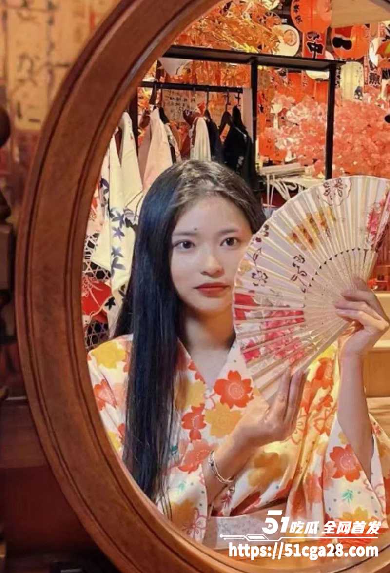 江西科技学院英语老师 李诗绾 约炮视频曝光 文静美女私下超淫骚 被抱起悬空猛操无比带劲! - 51吃瓜网-51吃瓜网