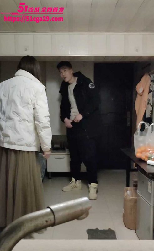 南京红姐事件之阳痿哥 红大爷裙子都脱了哥们软的不行 最后只好含泪提裤子退场 堪称红大爷职业生涯最大滑铁卢!-51吃瓜网