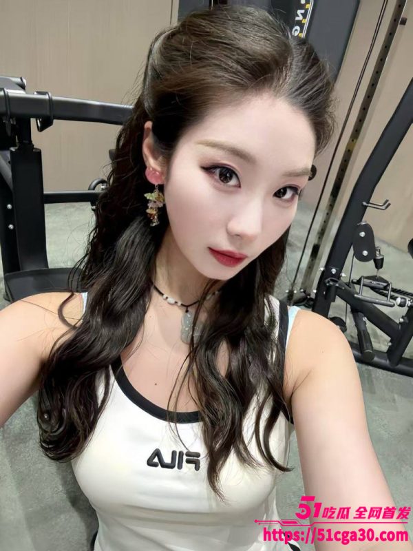 河南许昌禹州健身教练 桑寒玉 为色诱大屌炮友私发自拍 玉乳蜜臀骚穴粉嫩堪称尤物！-51吃瓜网