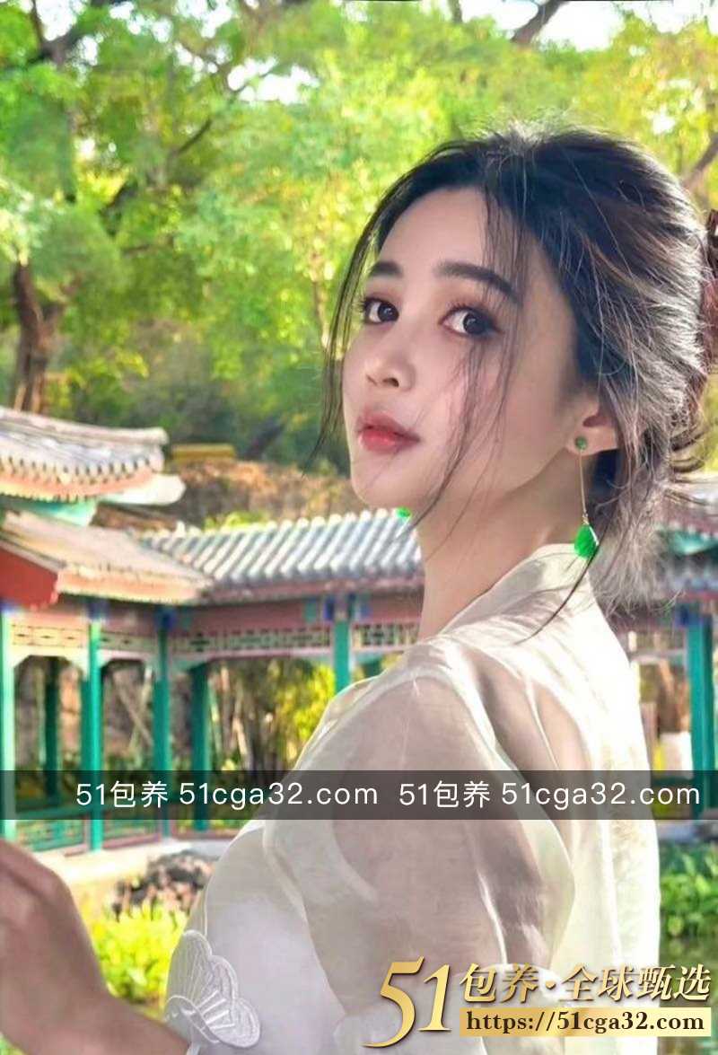 51包养 高端外围 | W1SZ071509 深圳极品九头身御姐模特 笑容甜美 带给你白月光般的体验 质量保真 假一罚十 - 51吃瓜网-51吃瓜网