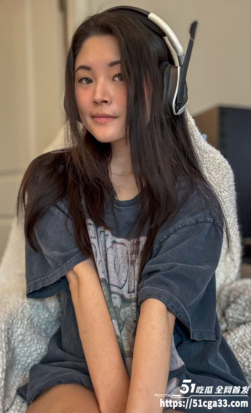 绝美少妇全裸上阵 双指插穴自慰视频流出 黑丝大长腿性感撩人 挑逗眼极具风骚 ！ - 51吃瓜网-51吃瓜网