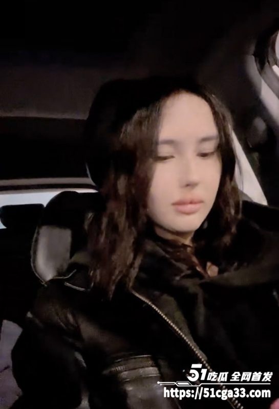 国人老哥俄罗斯街头直播搭讪!一顿麦当劳搞定00后白嫩欧洲妹 带回公寓无套猛干 壮阳药加持火力超猛!-51吃瓜网