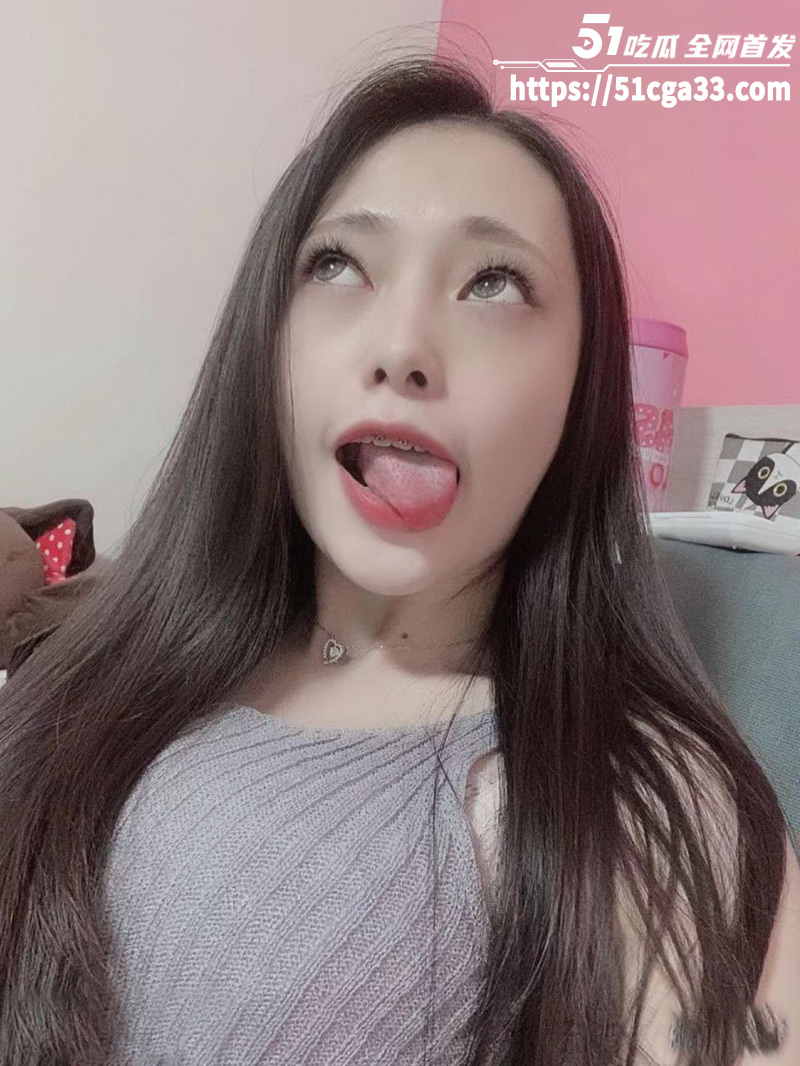 高颜值反差女大学生 发骚自拍视频流出 娇柔身躯雪白美乳性感尤物 双指插嘴自慰骚穴！ - 51吃瓜网-51吃瓜网