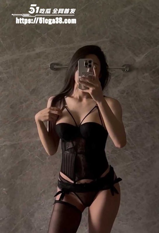 极品福利姬 金希儿 大尺度福利视频流出 精致脸蛋性感撩人 丰乳肥臀诱惑十足 内衣泳装秀魔鬼身材！-51吃瓜网