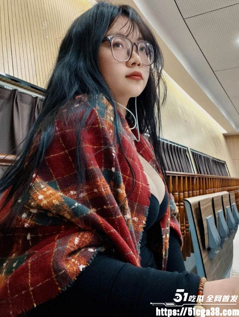 青海师范大学 李娇娇 大尺度私生活曝光 温柔班长床上变淫荡尤物 小穴紧夹肉棒 淫水四溅！ - 51吃瓜网-51吃瓜网