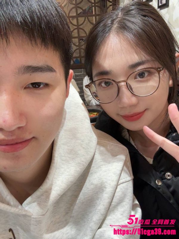 反差眼镜妹 孟轲欣 私密照录音意外流出 乖乖女床上变骚母狗反差爆表 淫叫声撩人至极！-51吃瓜网