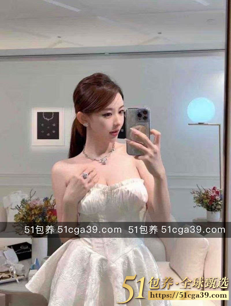 51包养 高端外围 | W1CS072808 长沙高尔夫教练 气质兼修可一字马 质量保真 假一赔十 - 51吃瓜网-51吃瓜网