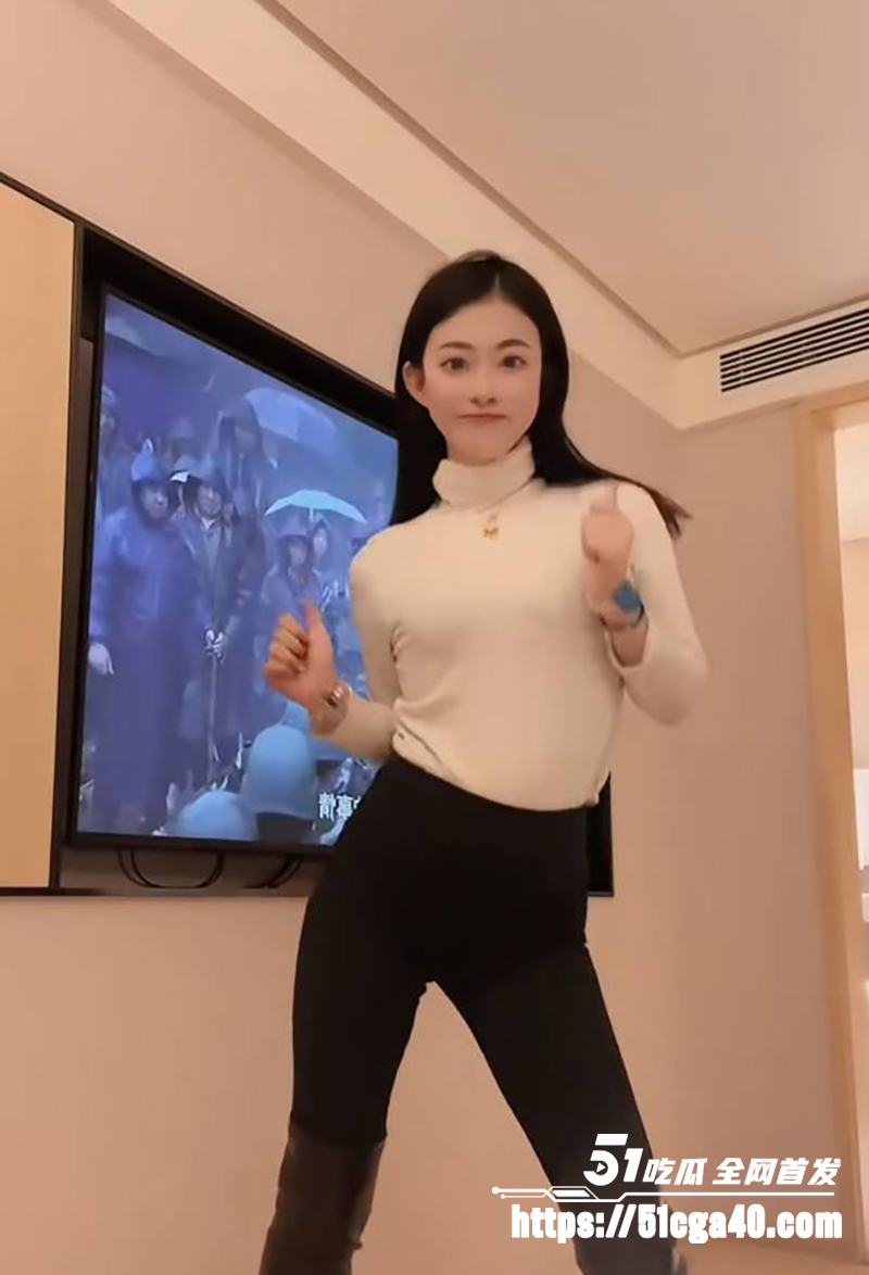 快手网红 一口丸耶 裸聊视频泄露 性感黑丝淫舞露腋毛 骑假屌自慰白浆狂流 情趣装露奶超骚！ - 51吃瓜网-51吃瓜网