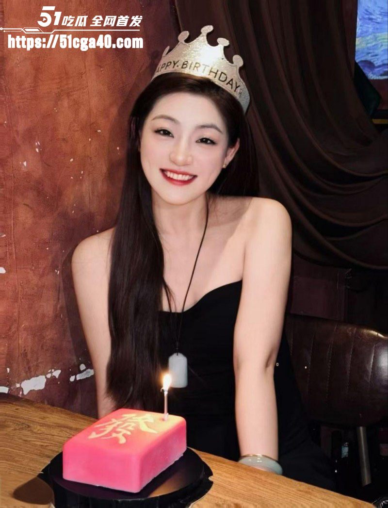 上海气质名媛 朱晓梦 分手后被男友报复曝光私拍 女神如同母狗般被暴操到直流白浆！ - 51吃瓜网-51吃瓜网