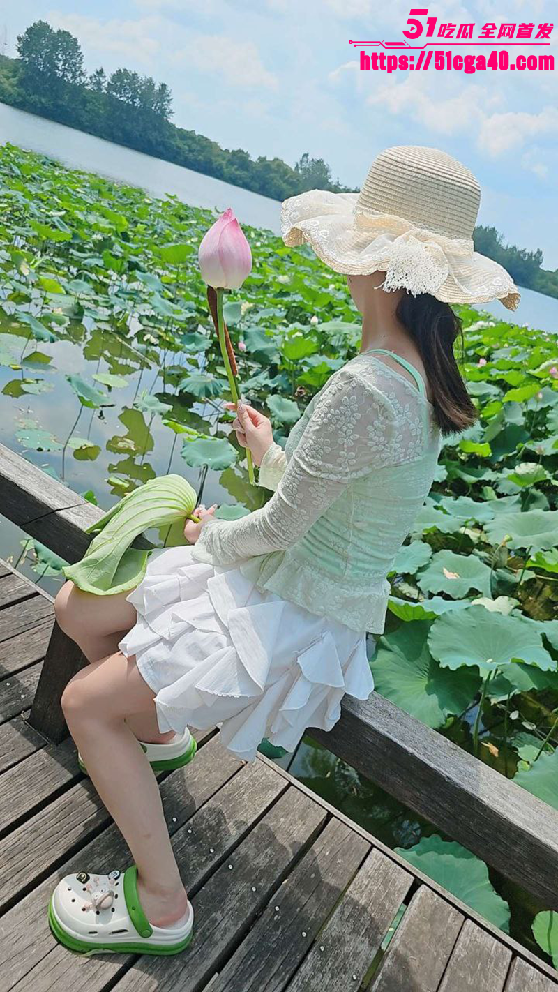 51原创狂情哥哥 带妹妹吃完饭后到公园暴力内射 极品美穴淫水狂喷不止! - 51吃瓜网-51吃瓜网