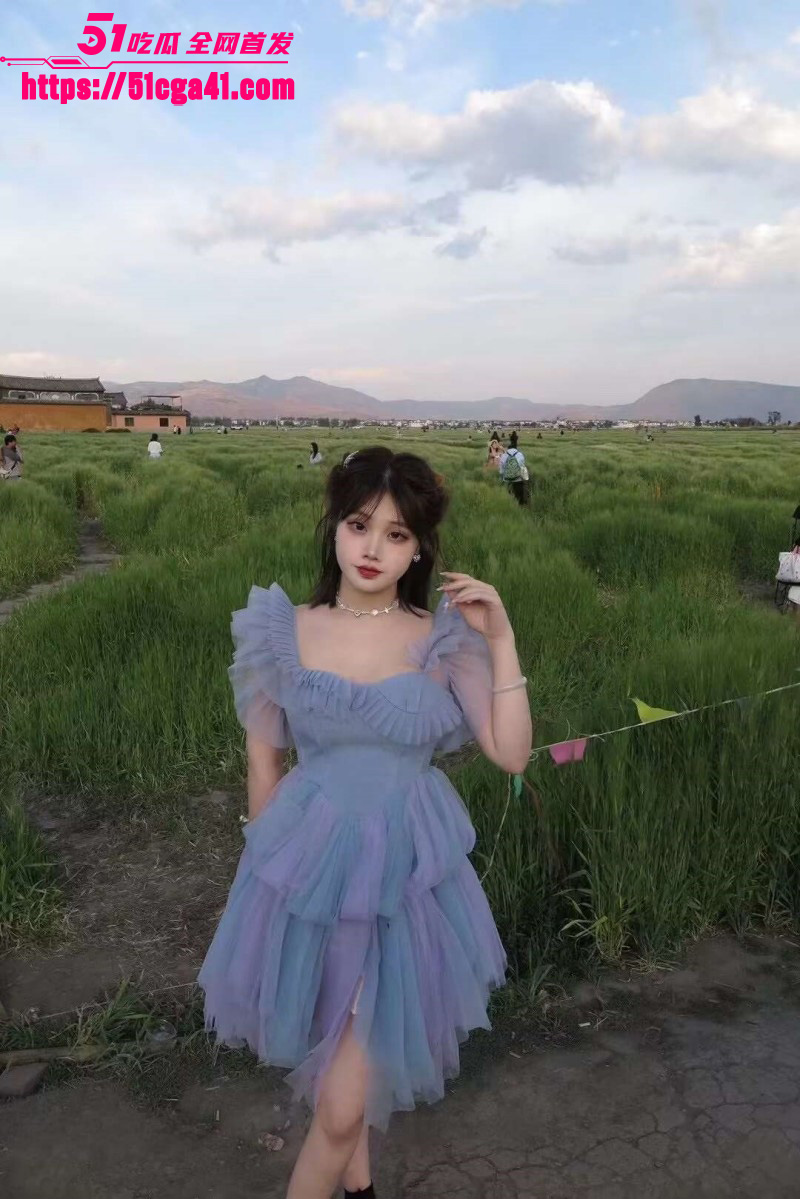 重庆纯欲校花 张颖 为圈钱沦为金主泄欲玩物 完美露脸深情口爆 闭眼享受反差感爆棚! - 51吃瓜网-51吃瓜网