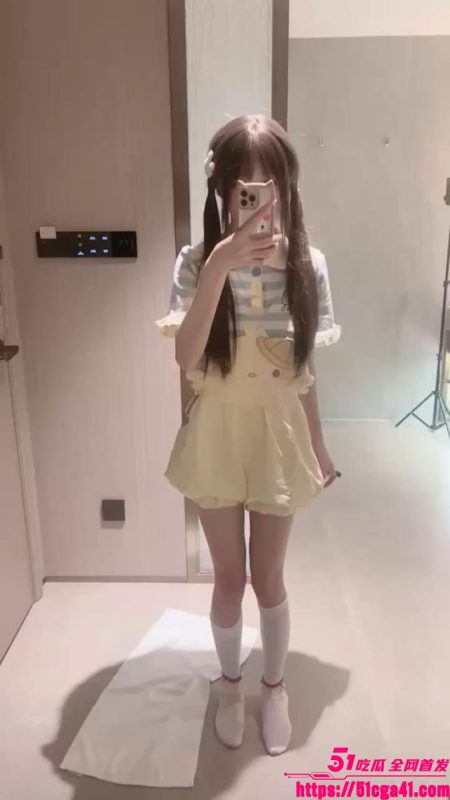 极品双马尾萝莉 北的屋 定制脱衣视频 完美身材肌肤白皙 全裸揉搓骚穴 骚气爆表！-51吃瓜网