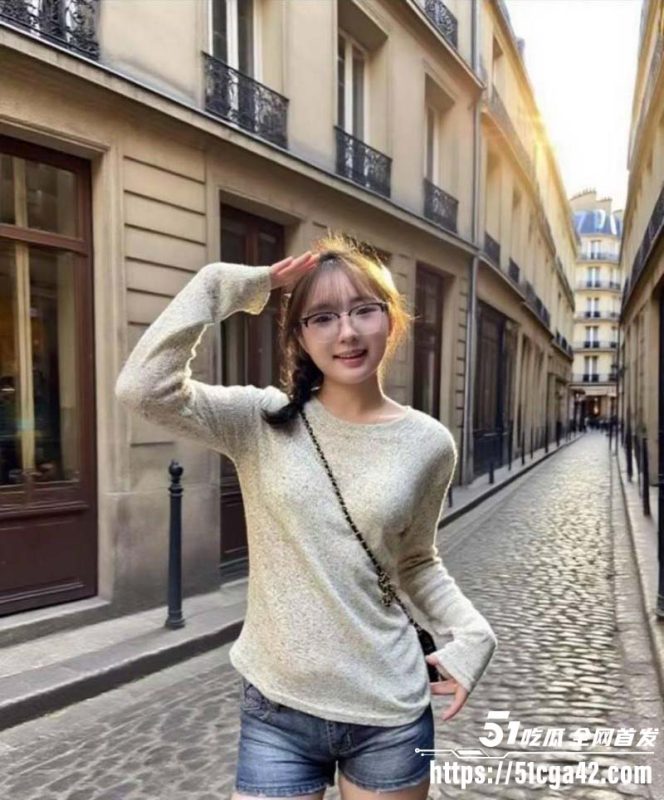 广西南宁网瘾少女 辛珂乐 由桂入沪不惜千里奔现网友 首夜就掰臀索精求内射！-51吃瓜网