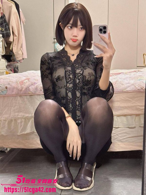 抖音30万粉网红 玉子玉子 黑丝大长腿跳蛋自慰 淫荡掰逼辣眼勾魂 网红下海玩的就是狂野！-51吃瓜网