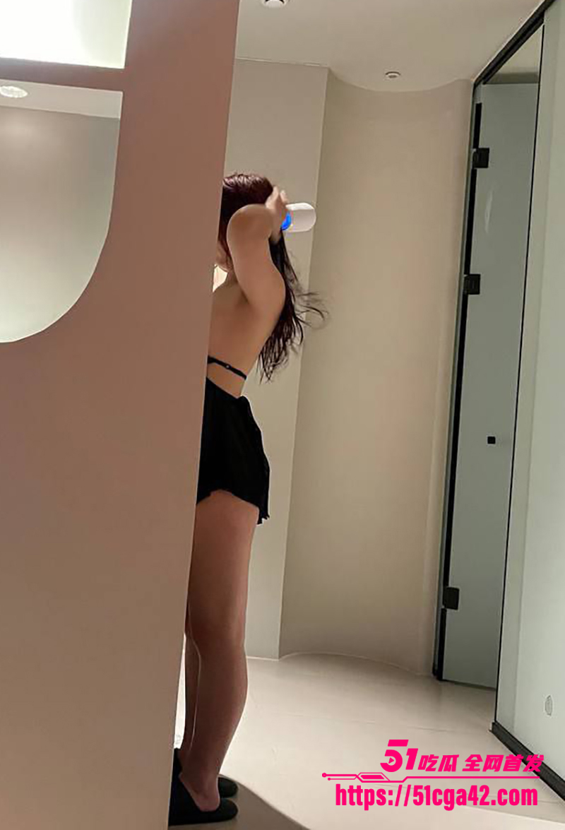 新晋约良大神 阜阳第一深情 独家性爱合集流出！无套玩遍各型美女 性爱花活层出不穷 3P调教多位良家人妻！ - 51吃瓜网-51吃瓜网