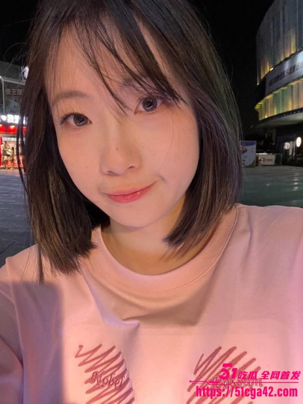 四川阆中东风学校 张熳钰 出轨视频曝光！校花私下乱搞被男友抓包 娇躯在撞击下颤抖 淫叫不断！-51吃瓜网