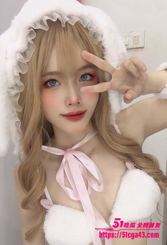 极品COS女神 DreamlikeUwU 福利合集流出 百变萝莉上演超淫露出 翘乳美穴玩转水晶假屌!-51吃瓜网