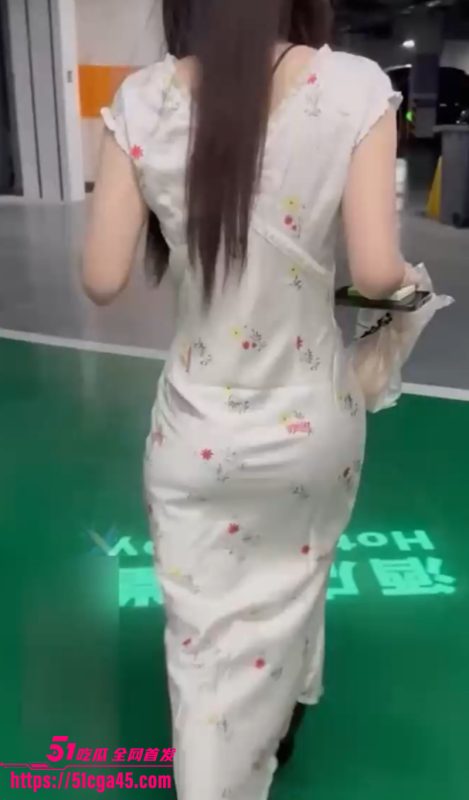 大神零元约炮台球助教 清纯碎花裙性感豹纹内衣 从停车场车震到酒店暴力打桩后入 全程呻吟不断！-51吃瓜网