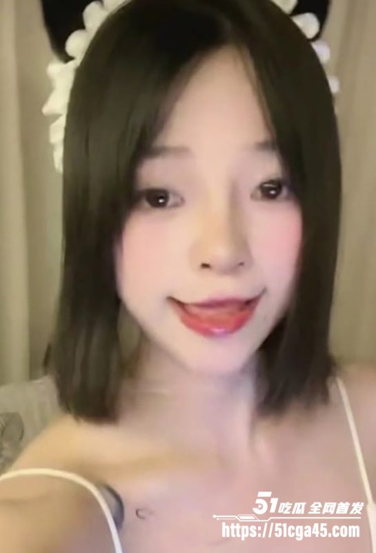 性感大学生 六六 一对一裸聊视频流出 完美露脸掰逼揉穴疯狂自慰 淫语不断反差至极！-51吃瓜网