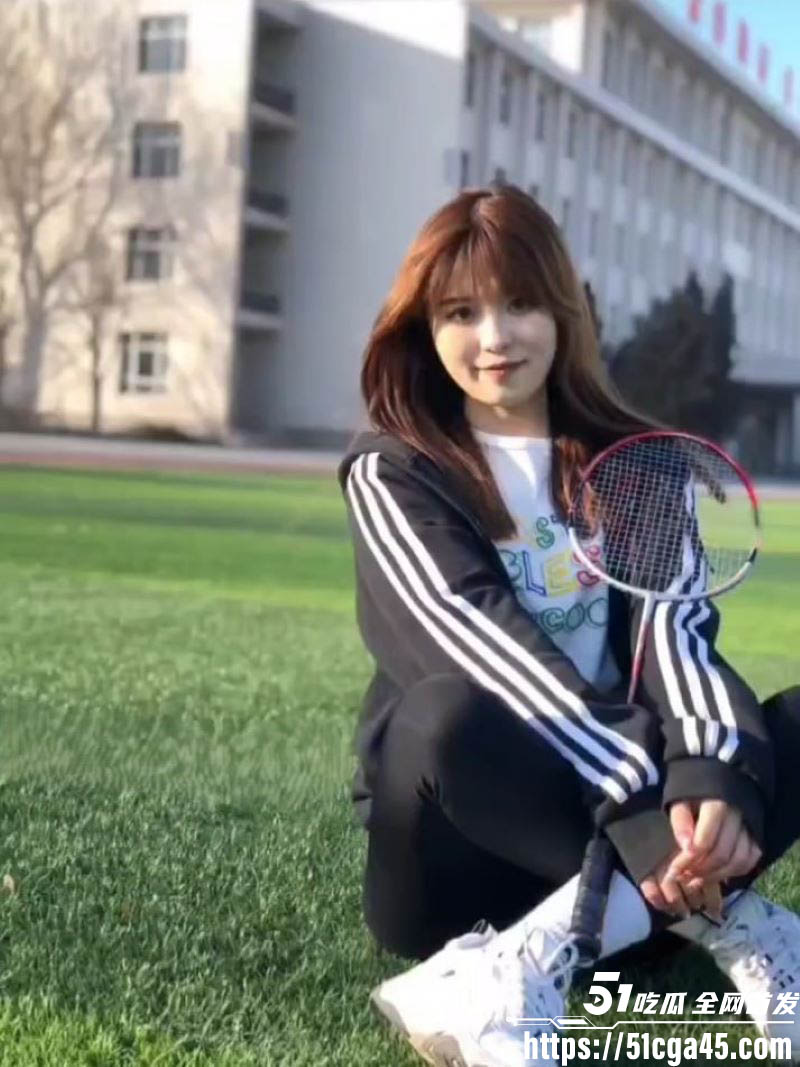 校园抄底漂亮女同学 教室偷拍黑丝白内裤 私处轮廓紧致 裙下风光令人沉醉！ - 51吃瓜网-51吃瓜网