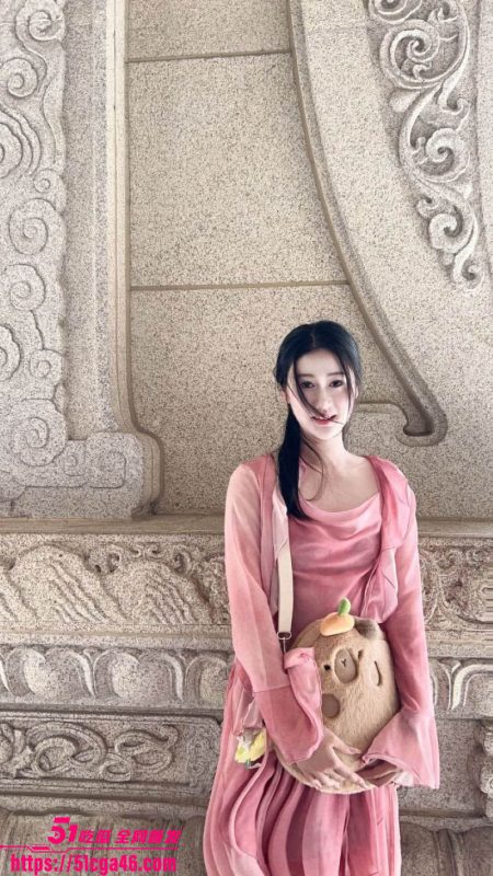 富二代FKabuto约炮ZJ白富美 性感女仆裙撕烂黑丝 掐脖打桩后入抽插 画面简直令人血脉喷张！-51吃瓜网