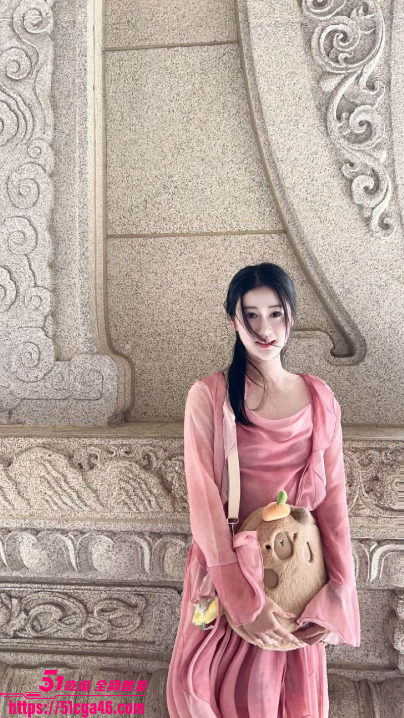 富二代FKabuto约炮ZJ白富美 性感女仆裙撕烂黑丝 掐脖打桩后入抽插 画面简直令人血脉喷张！ - 51吃瓜网-51吃瓜网