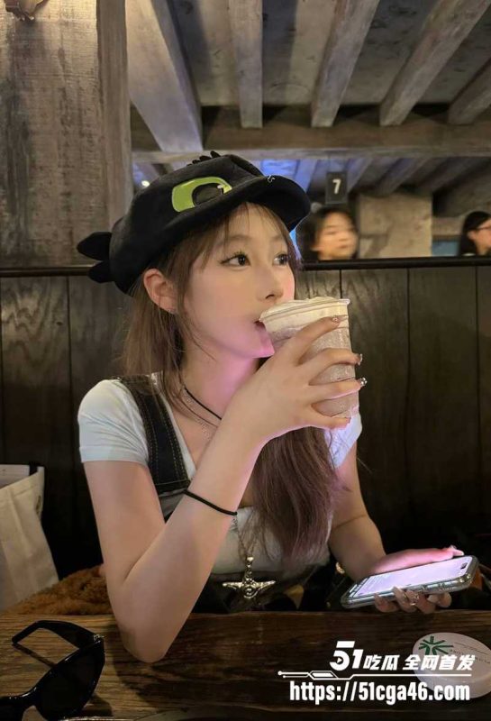 常州大奶学生妹 大尺度不雅视频流出 刚高考完的暗骚小母狗 全裸露脸抠穴自慰 一线天美鲍诱人无比！-51吃瓜网