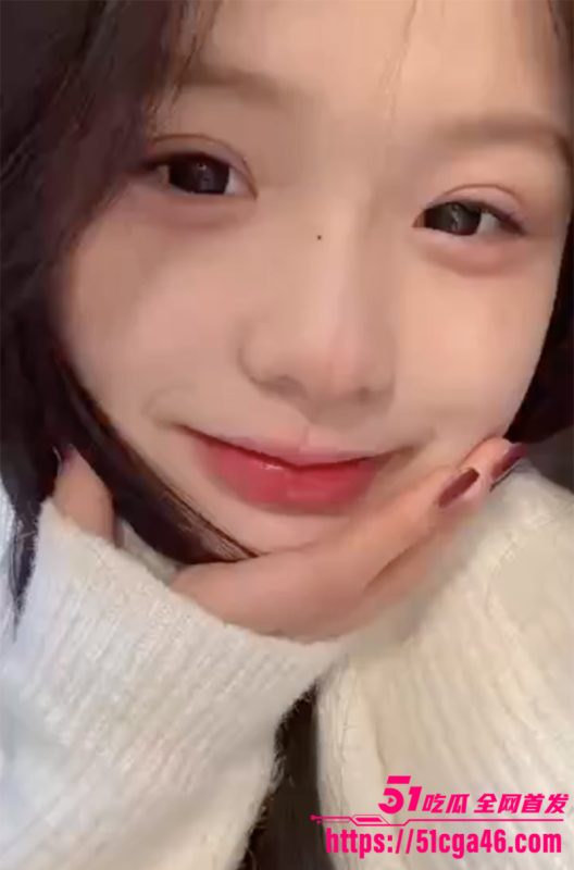 海角乱伦大神 调教亲姐姐 新作 女朋友在客厅玩手机 我在房间里干她闺蜜 全程露脸手指抠嘴爆菊！-51吃瓜网