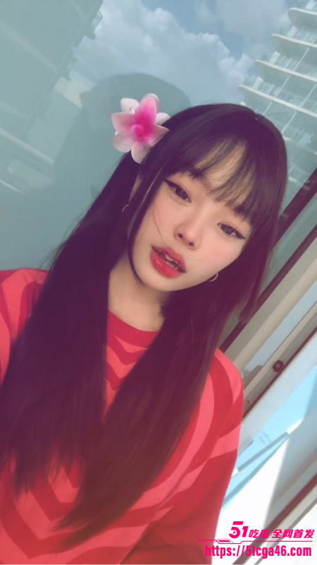 Tiktok超火菲律宾女孩 不雅视频泄漏 清纯少女大胆展示坚挺美乳 对着镜头抽插做爱 画面极具诱惑！-51吃瓜网