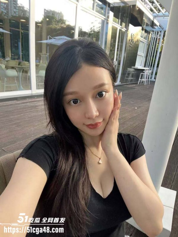 深圳高颜值护士 申淑曼 被金主玩腻后曝光私拍 连体情趣装露脸口交 反差御姐气质爆棚！-51吃瓜网