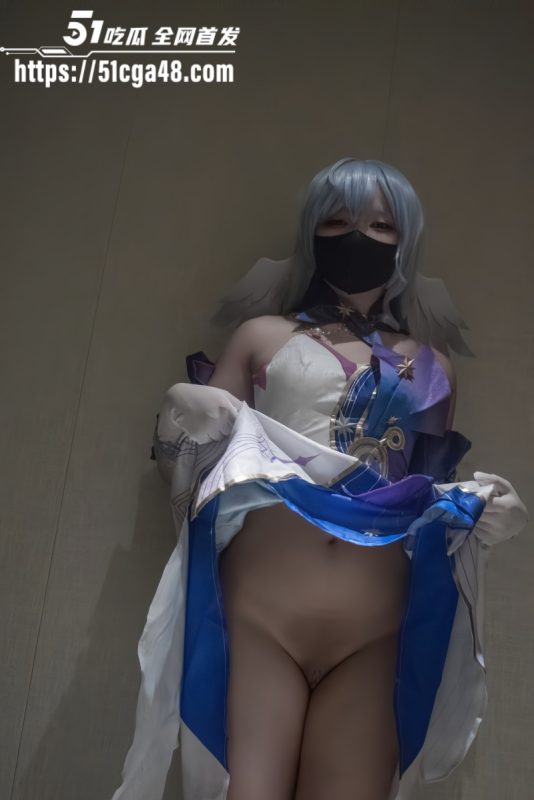 极品福利姬 少女印画 Cos知更鸟掰穴自慰 道具抽插白虎嫩穴 淫水流个不停 实在令人欲罢不能!-51吃瓜网