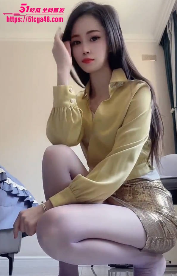 高冷御姐 嫣然月影 大长腿极品少妇 金主定制福利曝光 反差母狗淫靡自慰 无比的淫荡！ - 51吃瓜网-51吃瓜网