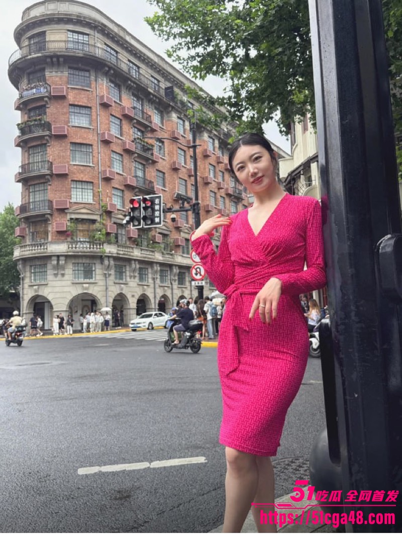 抖音健身女郎 维拉思羽 极品身材美式感加满 各种情趣装骚舞诱惑 抖奶摇臀无比诱惑！ - 51吃瓜网-51吃瓜网